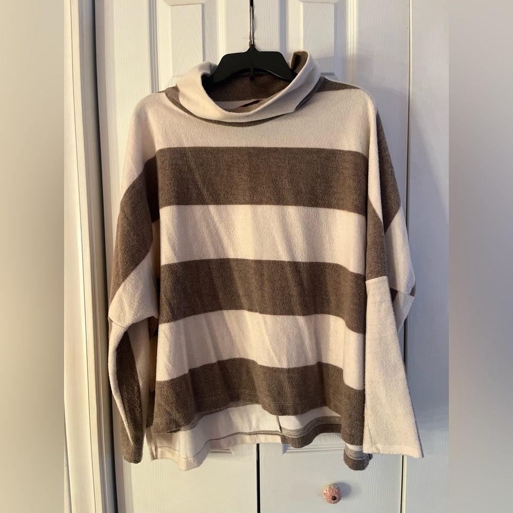 Andree by unit long sleeve top